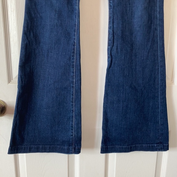 Quality denim X2 “ fit and flare” dark wash flare leg wide leg boot cut sz 2 L - Picture 5 of 17